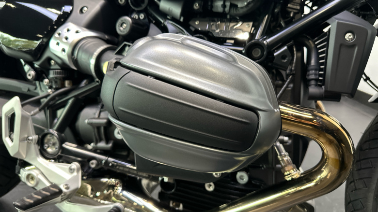 BMW R12 (24MY)